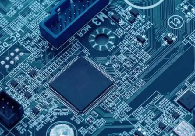 供應(yīng)電源管理-PMIC 芯片：包括電池管理、電壓基準、LDO 穩(wěn)壓器、開關(guān)穩(wěn)壓器